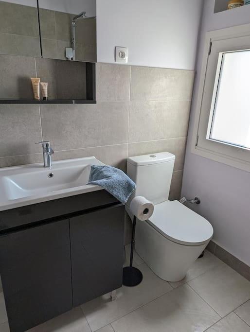 Vasiliki Studio, Beautiful New Built 10 Km To Airport * Artemida (Attica)