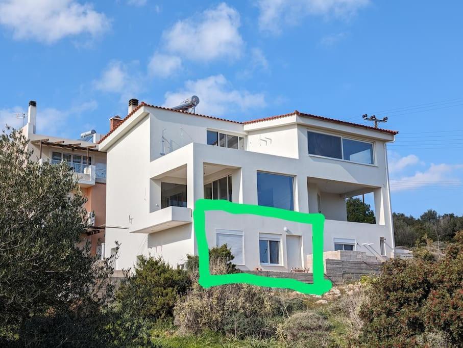 Vasiliki Studio, Beautiful New Built 10 Km To Airport * Artemida (Attica)