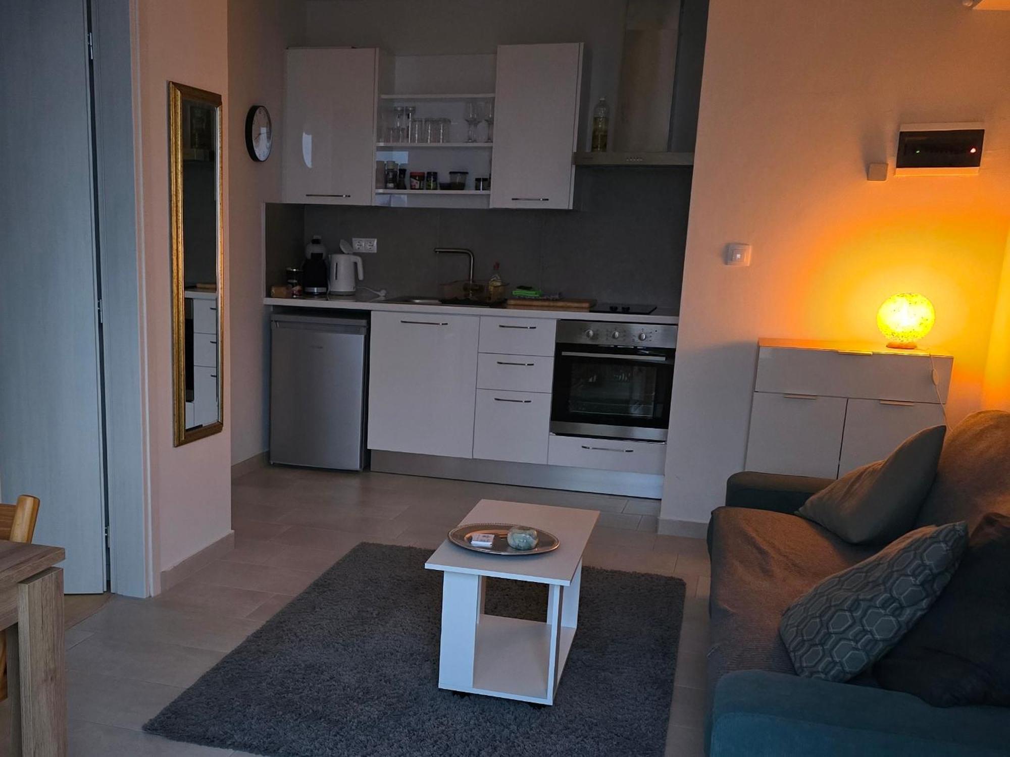 Vasiliki Studio, Beautiful New Built 10 Km To Airport *