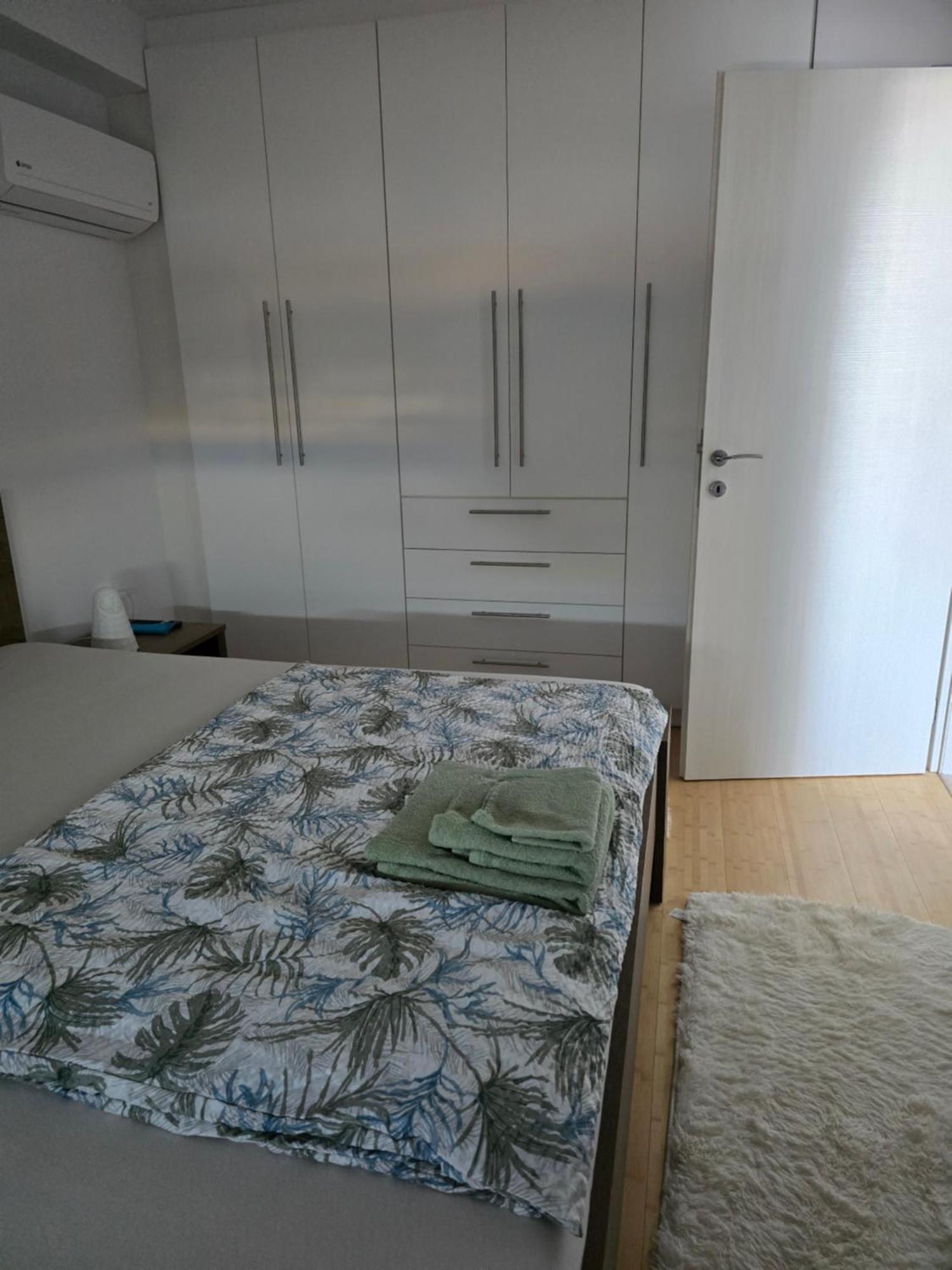 Vasiliki Studio, Beautiful New Built 10 Km To Airport Artemida (Attica)